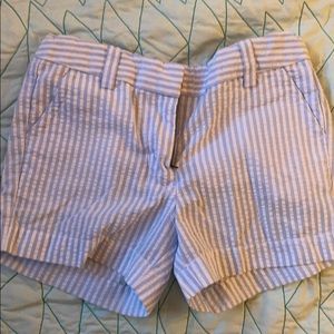 Seersucker vineyard vines shorts- super cute!